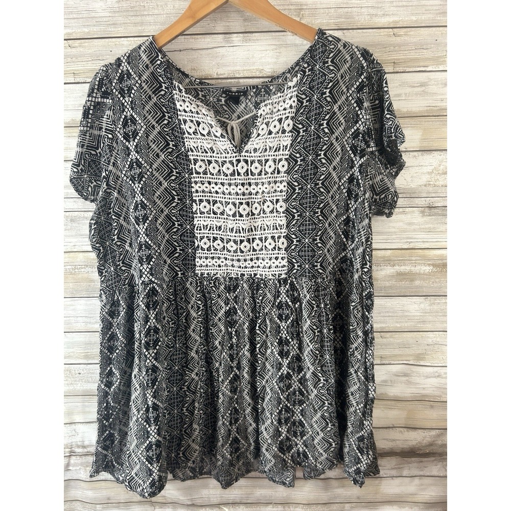 Torrid Womens Size 2 Babydoll Tiered Top  Black Peasant Gypsy Festival j313